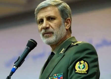 فرمانده کل ارتش: دشمن را زیر نظر داریم و اشتباهش را با شدت پاسخ خواهیم داد