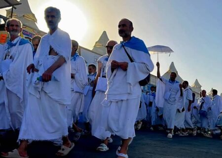 ورود حجاج ایرانی به کربلا