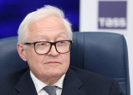 ریابکوف: اروپا با توهم واهی حمله قریب‌الوقوع روسیه افزایش توان نظامی را آغاز کرده است