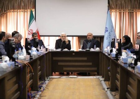 عارف: باید برنامه اداره کشور در دوران پسا جنگ ۱۲ روزه تدوین شود