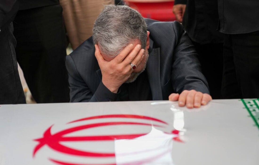 عراقچی: ما به شهدای خود که الگوهای ما هستند افتخار میکنیم