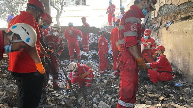 حمله تروریستی صهیونیست‌ها به منازل اطراف مرکز بهزیستی تهران / امدادرسانی هلال‌احمر ادامه دارد