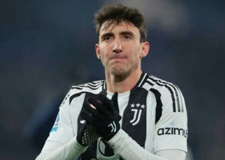 کامبیاسو در یووه ماندنی شد