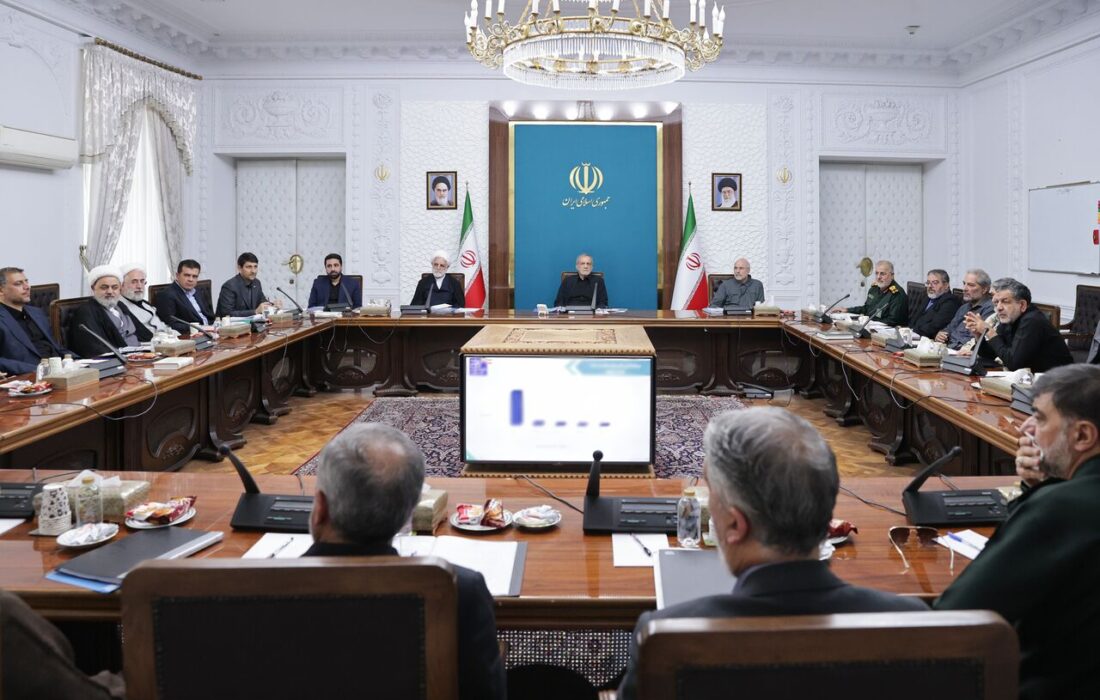 تاکید پزشکیان برحل مشکلات حوزه اقتصاد دیجیتال/ لزوم بازنگری در صیانت فیزیکی از داده‌ها ۲۵