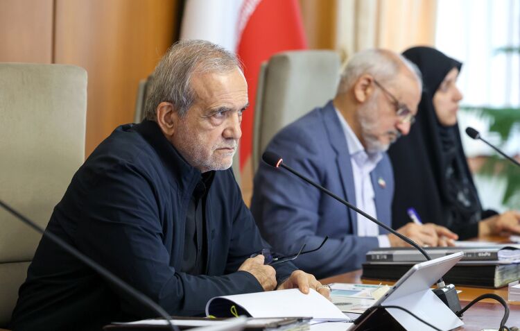 تأکید پزشکیان بر لزوم تداوم اهتمام همه‌جانبه در اجرای برنامه‌ها برای مدیریت بحران آب