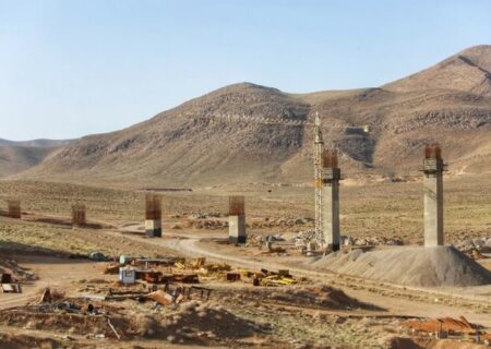 عملیات ریل‌گذاری راه‌آهن مبارکه – سفیددشت – شهرکرد آغاز می‌شود