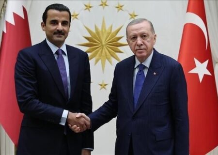 گفتگوی امیر قطر و اردوغان در مورد تحولات منطقه‌ای و بین‌المللی