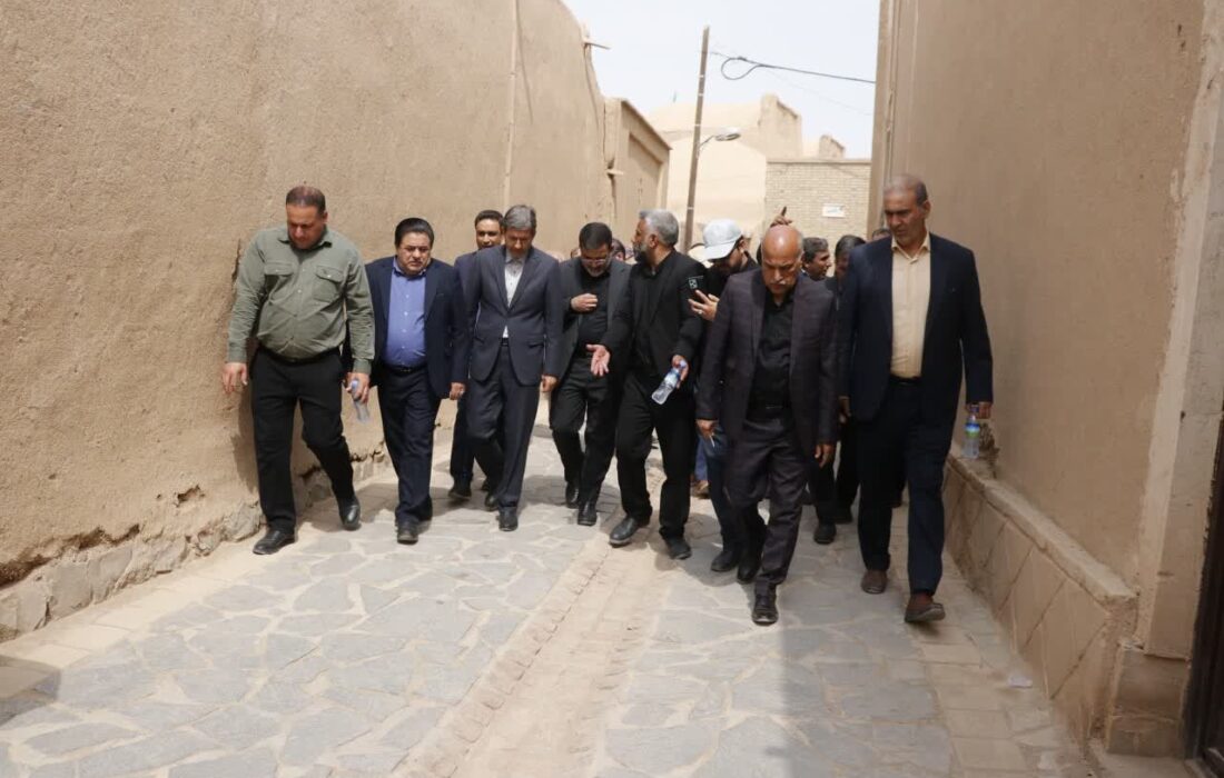 بازدید میدانی استاندار اصفهان از روستای تاریخی قهی شهرستان هرند