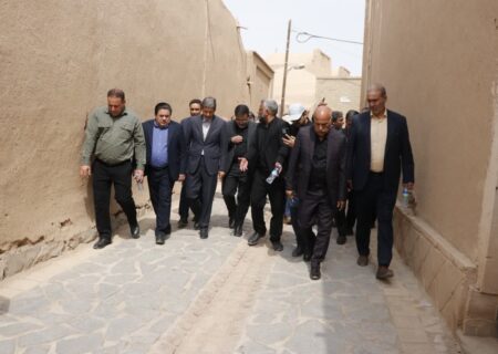 بازدید میدانی استاندار اصفهان از روستای تاریخی قهی شهرستان هرند