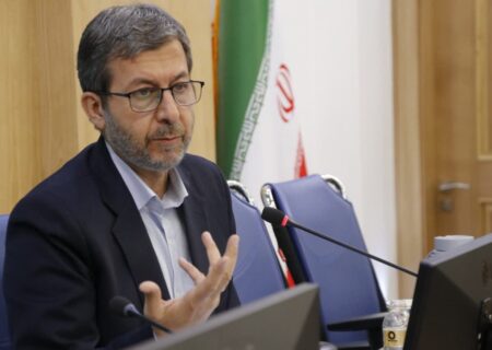 تأکید استاندار اصفهان بر هزینه‌کرد درآمدهای استانی در اصفهان 