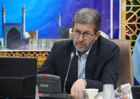 استاندار اصفهان:  توسعه آموزش های دیجیتال یک ضرورت راهبردی برای آینده آموزش و پرورش است