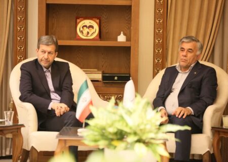 تسریع در پروژه‌های زمین‌شناسی و اکتشافات معدنی در پی دیدار استاندار اصفهان و معاون وزیر صمت