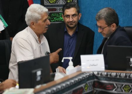 بررسی مطالبات دو دهه‌ای شهروندان در ملاقات مردمی استاندار اصفهان