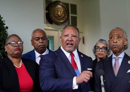 نهاد حقوق مدنی علیه ترامپ وضعیت اضطراری اعلام کرد