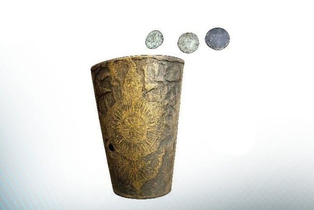 کشف لیوان و سکههای تاریخی دوره ایلخانی در اسفراین