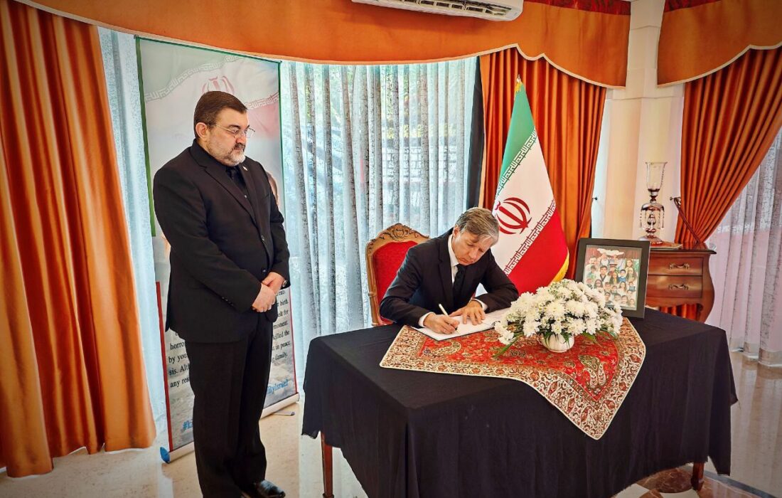 دفتر یادبود قربانیان تجاوز نظامی رژیم صهیونیستی به ایران در سفارت ایران در اندونزی گشایش یافت