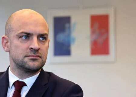 تهدید فرانسه به فعال کردن سازوکار ماشه تا پایان ماه اوت