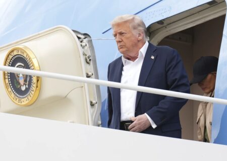 ترامپ: اجازه ندارد برای بار سوم در انتخابات ریاست جمهوری شرکت کند