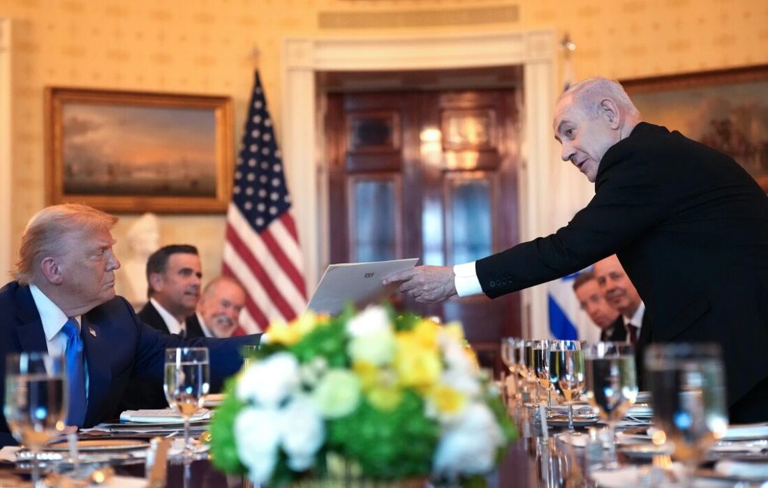 بورل: یک جنایتکار جنگی تأمینکننده تسلیحات خود را نامزد جایزه صلح نوبل کرد!