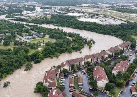 شمار قربانیان سیل در تگزاس آمریکا به ۸۰ تن رسید