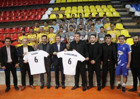 نسل جدید را به کسب جام قهرمانی و اخلاق تشویق کنیم