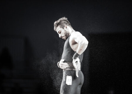 کیانوش رستمی در قهرمانی جهان به روی تخته می رود