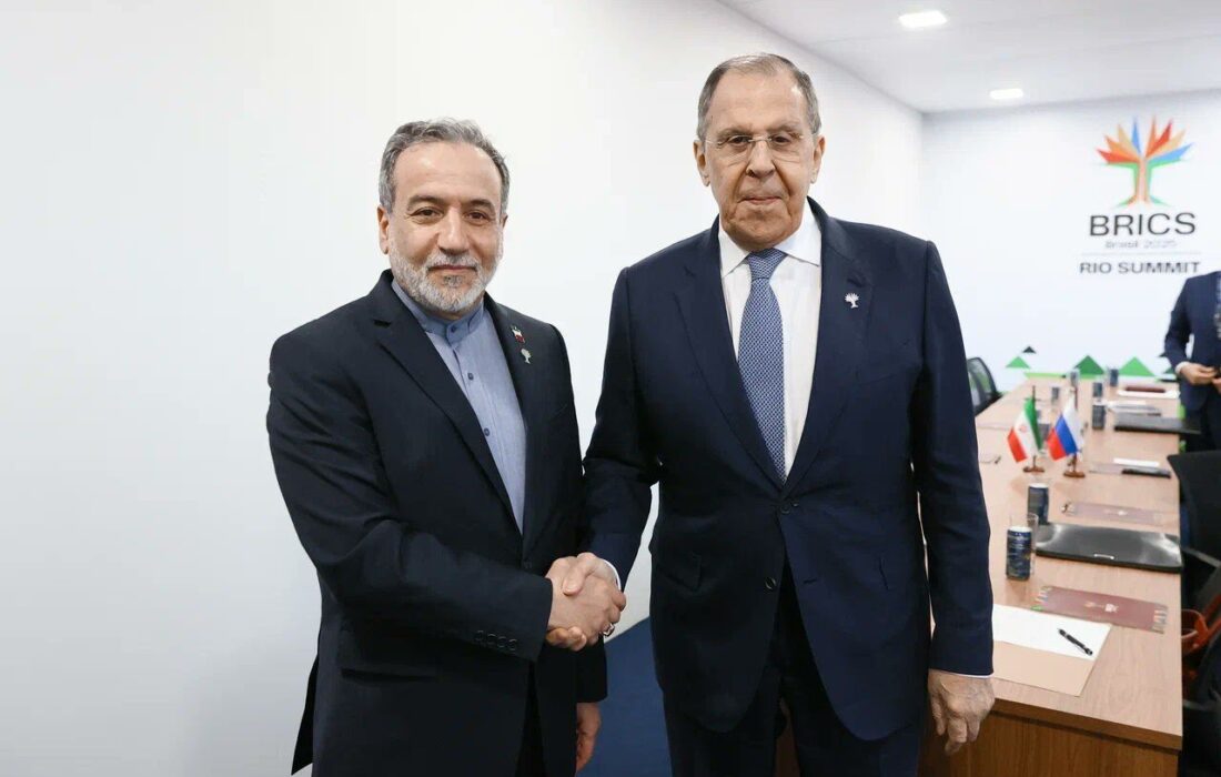 تاکید لاوروف بر حل مساله هستهای ایران از طریق دیپلماسی