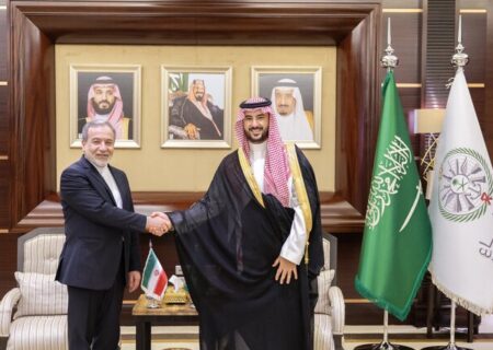 با عراقچی جنبه‌های مختلف همکاری‌های دوجانبه را بررسی کردیم