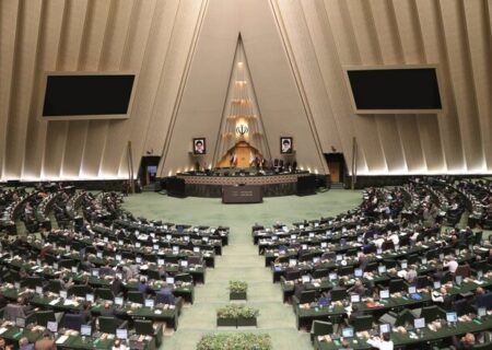 عملکرد یک ساله اجرای برنامه هفتم در جلسه عصر صحن مجلس بررسی می‌شود