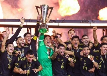 مکزیک قهرمان جام طلایی کونکاکاف شد