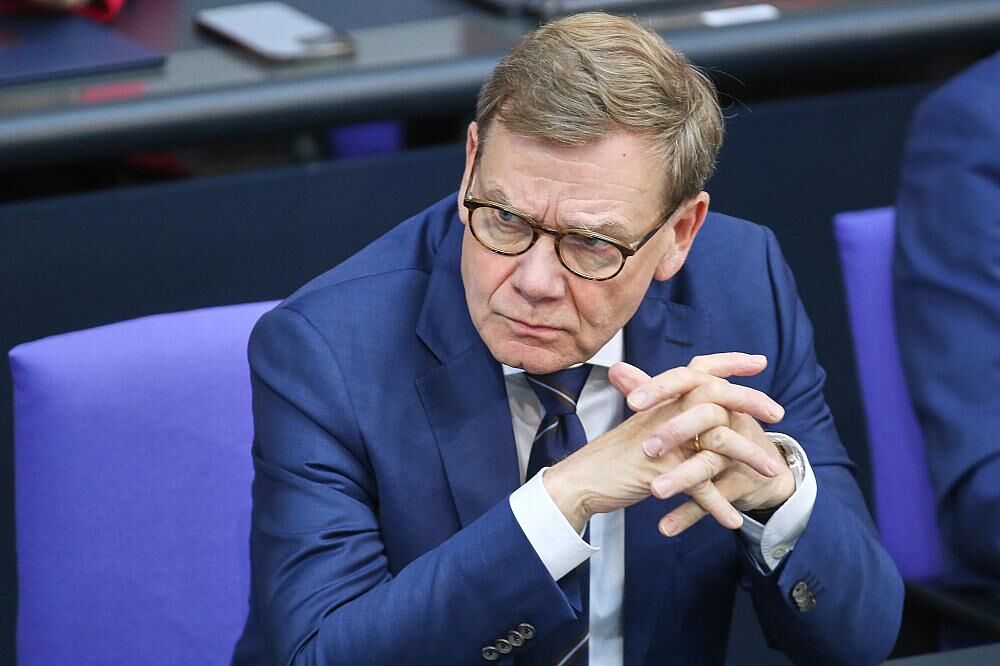 دیپلماسی با ایران میتواند و باید ادامه یابد