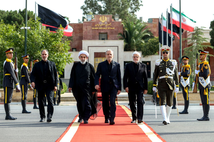 رئیس جمهور عازم جمهوری آذربایجان شد