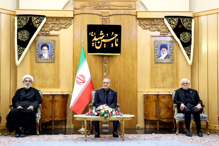 رئیس جمهور: اجلاس اکو فرصتی برای همکاریهای مشترک در راستای منافع منطقهای است