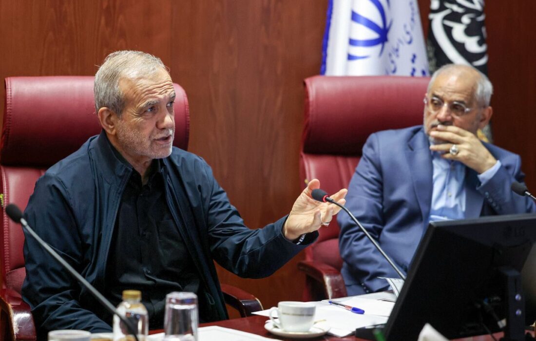 پزشکیان بر شناسنامهدار کردن کالاها به عنوان راه نجات اقتصاد از قاچاق و احتکار تاکید کرد