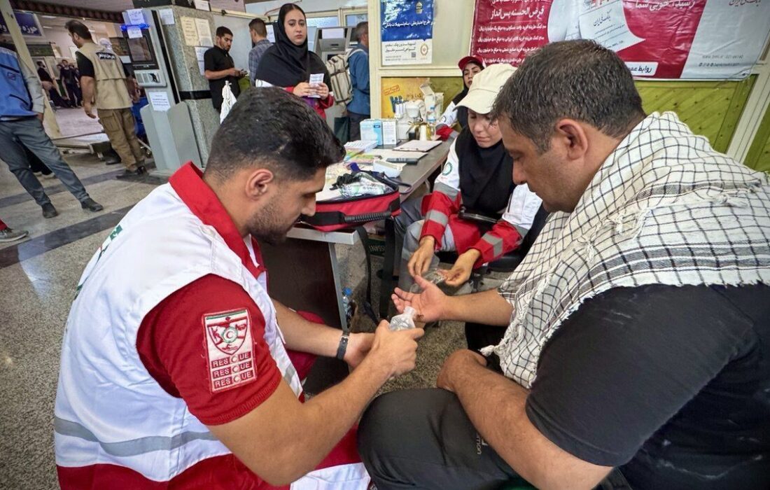 خدمترسانی هلال احمر به ۱۲ هزار و ۵۶ زائر اربعین در مرزهای خوزستان