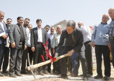 استاندار اصفهان کلنگ احداث کمربندی شرق دولت‌آباد به حبیب‌آباد را بر زمین زد