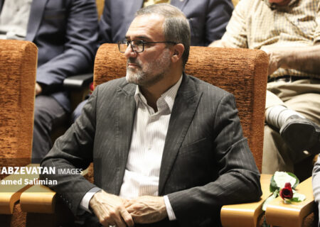 آفت اطلاع‌رسانی، دوگانگی و چندصدایی است