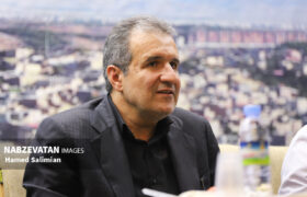 انصاری: قرارداد ۶۰۰ مگاوات نیروگاه خورشیدی برای شهرک‌های صنعتی منعقد شد