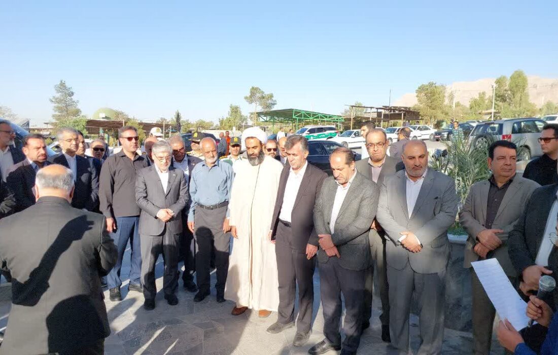 ادای احترام وزیر علوم به شهدا و یاد و خاطره جاودانان در اصفهان