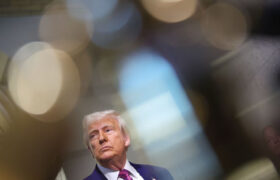 ادعای ترامپ: در حال گفت وگو با ایران هستیم