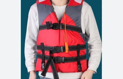 ضرورت انتخاب جلیقه نجات مناسب برای جلوگیری ازحوادث مرتبط با آب در ماه‌های تابستان