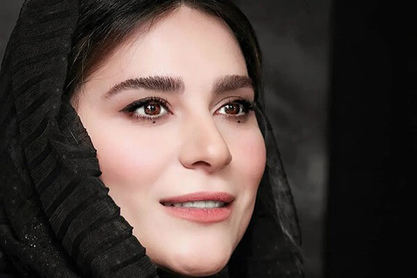 سحر دولتشاهی با امین حیایی در «استخر» سروش صحت همبازی شد