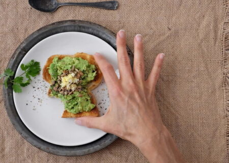 خطرات «رژیم غذایی بسیار کم‌کالری»