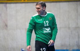 دروازهبان تیم هندبال سپاهان قرارداد خود را تمدید کرد