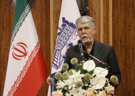 صالحی: هنر استاد فرشچیان بازتاب هویت ایرانی،سلامی است