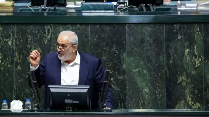 وزیر نیرو: پایبندی به روش های سنتی در عصر هوشمندی مشکلات را افزایش می دهد