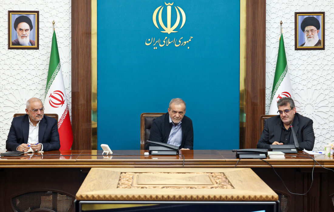 پزشکیان بر فوریت اصلاح جدی رفتار مدیران دولتی در مورد مصرف انرژی دستگاه‌ها تأکید کرد