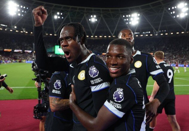 چلسی بعد از ۱۳۵۷ روز صدرنشین شد