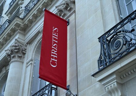 شکایت مجموعه‌دار ایرانی از حراج کریستیز