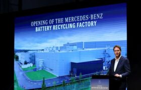 انتقاد مرسدس بنز از ممنوعیت خودروهای بنزینی